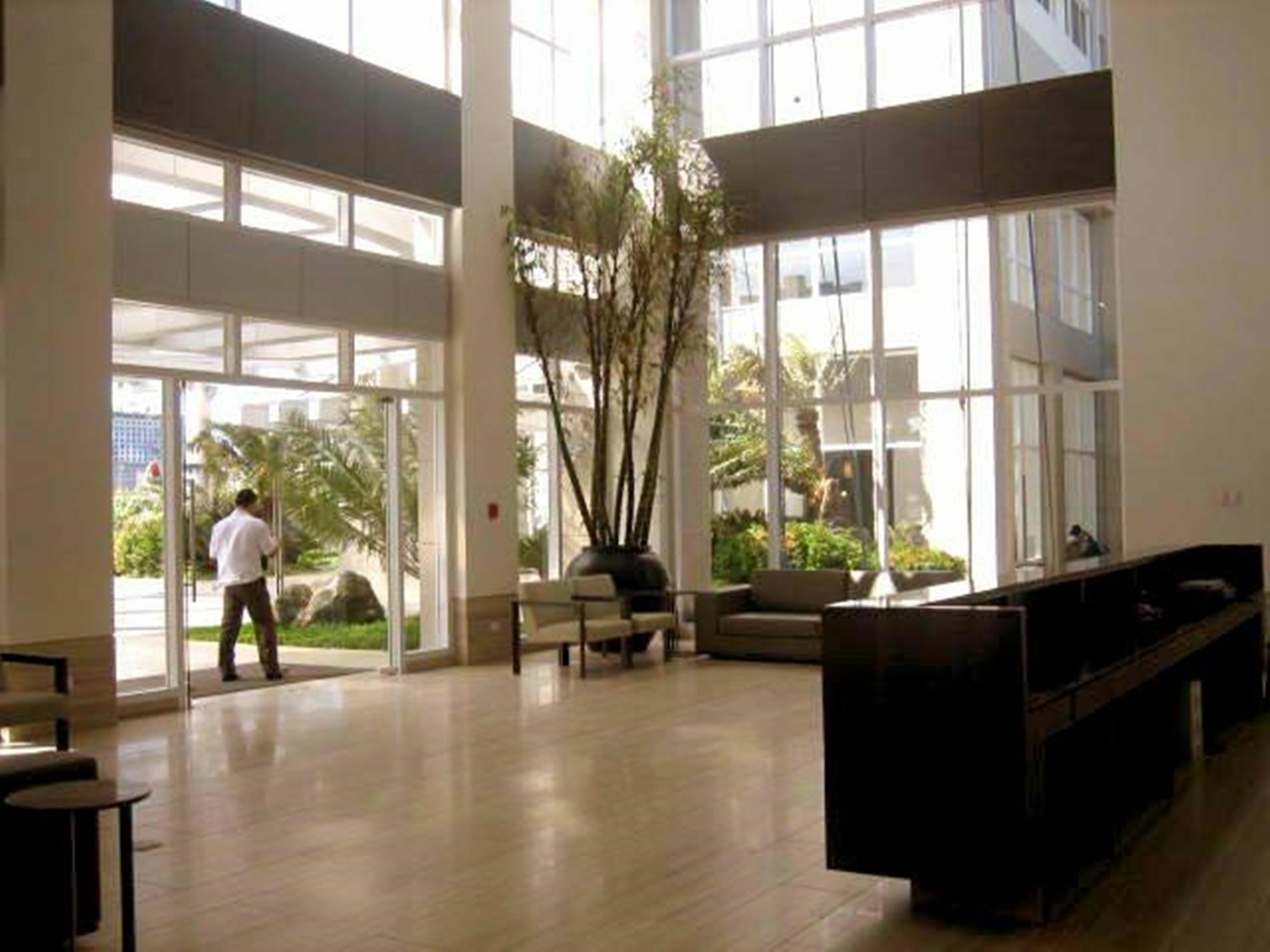 Go-Stay @ South Of Market Taguig Exterior foto